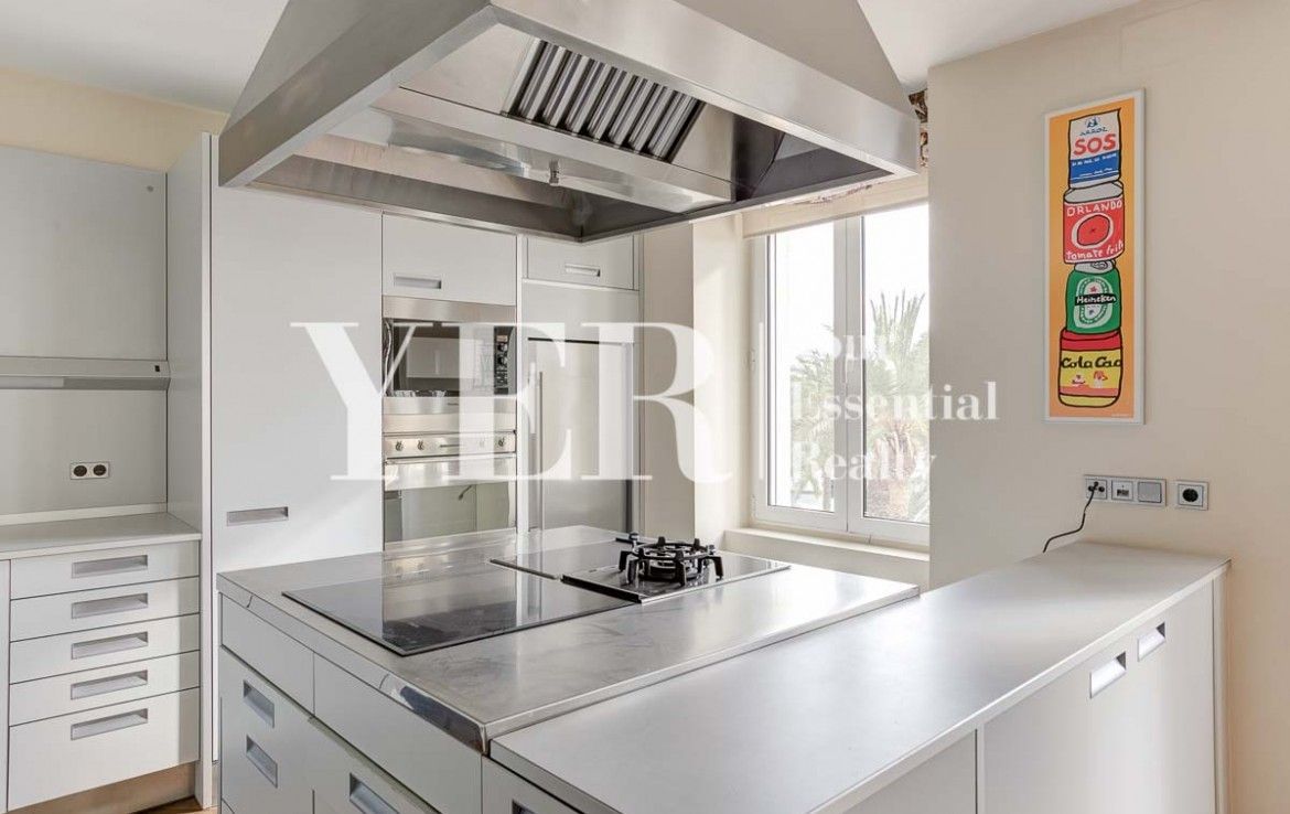 Property for sale in Alicante centre with sea view port-10