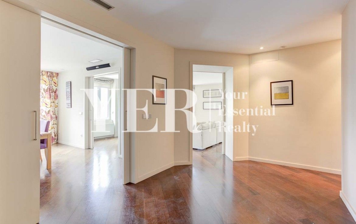 Property for sale in Alicante centre with sea view port-2