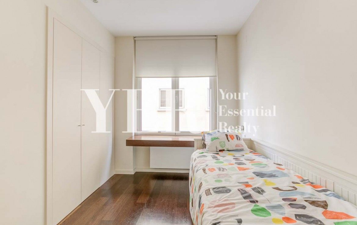 Property for sale in Alicante centre with sea view port-23