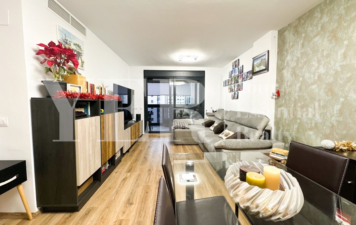 APARTAMENTO PAU5 TERRAZA YER21-0152