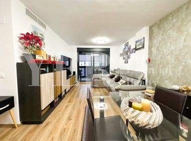 APARTAMENTO PAU5 TERRAZA YER21-0152