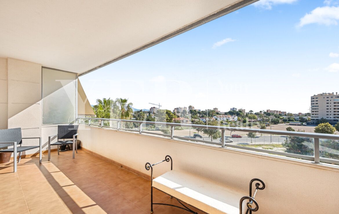 Piso en venta en Avenida de les Nacions PAU 5 Alicante