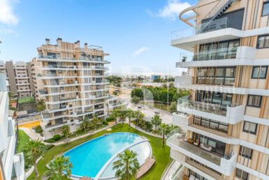 Piso en venta en Maestro José Garberí Serrano PAU 5 Alicante