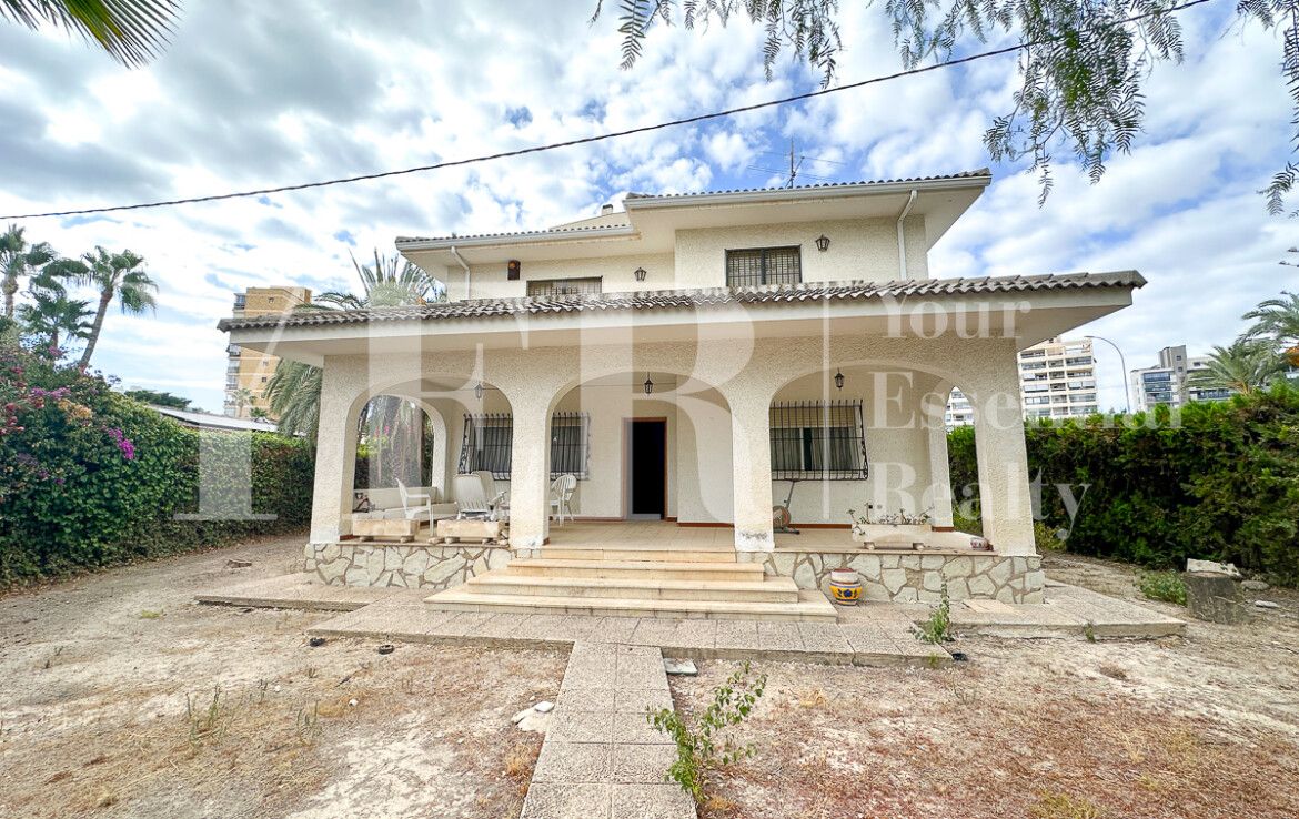Casa o chalet independiente en venta en CL Tabarca Playa Muchavista, El Campello